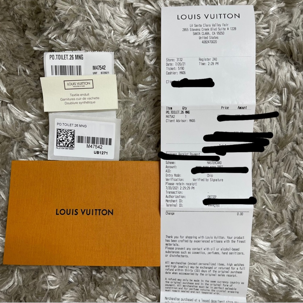 Louis Vuitton Toiletry Bag 26 - Picture 5 of 5